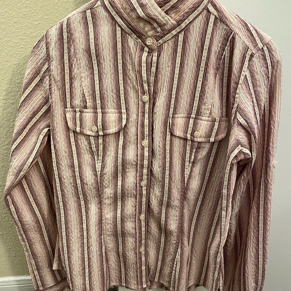 The North Face Women's Shirt Size Medium
